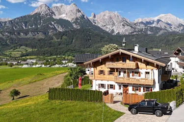Rarität- Bauernhaus mit Pferdehaltung, Gastronomie und Apartmentvermietung in Saalfelden