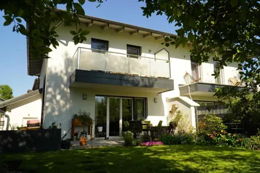 Idylle am Kühbach - Moderne Doppelhaushälfte mit Sauna in Mattighofen