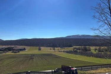 Traumhaftes Grundstück mit Aussicht in Siegenfeld bei Baden