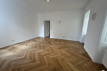 Wunderschöne Altbauwohnung in Toplage des 7. Bezirks - Erstbezug!