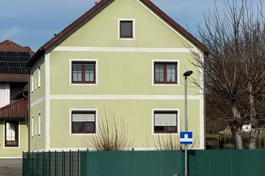 Modernisiertes Wohnhaus Zinshaus Nähe Wieselburg