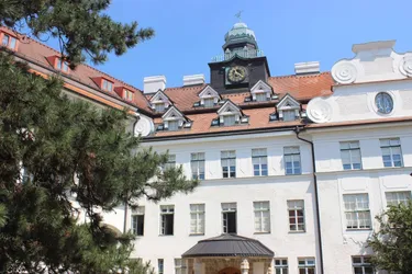 BESTE LAGE + GLANZING PARK + TERRASSE + POOL + RÄPRÄSENTATIV!