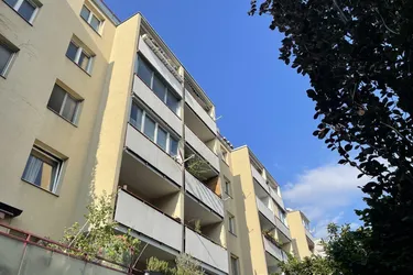 PERFEKTE Einteilung + LOGGIA Richtung SÜDEN + RUHIG + Nahe DORNERPLATZ!