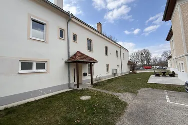 BÜRO + INDUSTRIE- &amp; HANDELSHOF WEIGELSDORF!