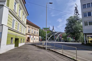 Großzügige 4 Zimmer Wohnung mit Garagenabstellplatz (optional) im Herzen Leobens