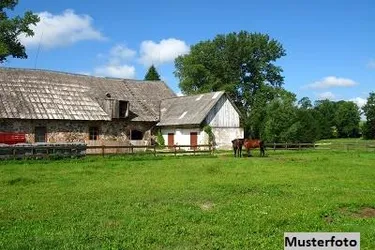 Hofstelle mit Waldgrundstück + provisionsfrei +