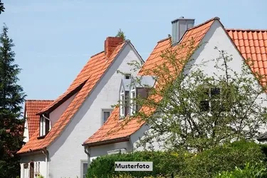 Einfamilienhaus mit Loggia und Garage