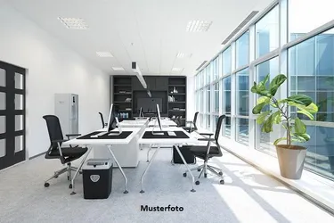 Vielseitige Gewerbeimmobilie mit Büro- und Werkstattflächen sowie 20 TG-Stellplätzen
