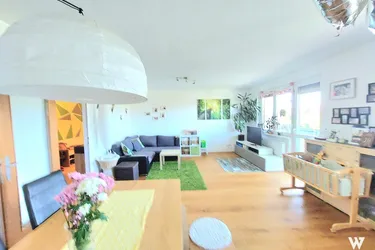 Großzügige Wohnung am Stadtrand mit sonniger Loggia und herrlichem Ausblick! | 4-Zimmer möglich | Betriebskostensenkung ab Mitte 2025