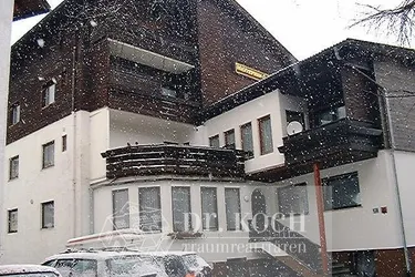 SCHNÄPPCHEN ,BIETERVERFAHREN 2-Zimmerappartement mit drunterliegendem32 qm Lager mit Tageslicht