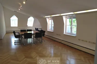 Schönes Büro in Gersthof!