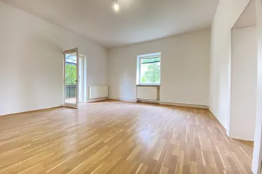 Expose Leben mit der Sonne. Die Wohnung nach Westen ausgerichtet
