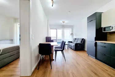 Expose Licht und klare Linien prägen das Ambiente dieser Wohnung