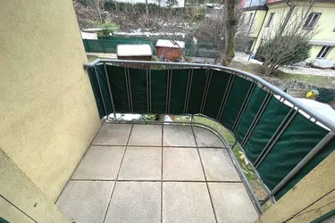 Expose Singelwohnung inkl. Freifläche und Blick ins Grüne! 