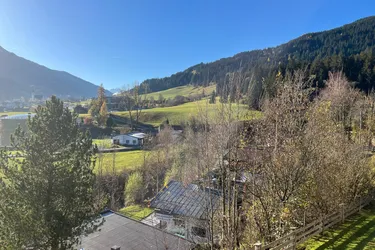 Behagliche Landhauswohnung mit Balkon