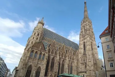 NÄHE STEPHANSPLATZ! 2 Zimmer in hervorragender Lage!
