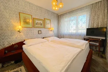 !!! Fiyat Düşürüldü - انخفاض في السعر - PREISGESENKT – Ruhige Wohnung mit Wintergarten, Tiefgaragenplatz und Top-Anbindung
