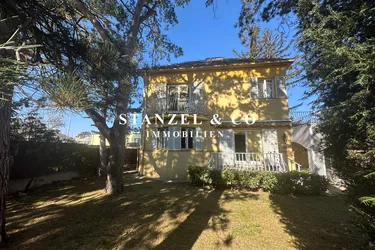 SONNIGE VILLA IN BESTLAGE VON MAUER