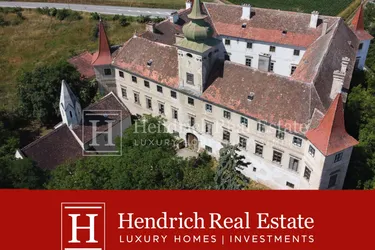 Expose Originales barockes Landschloss mit großem Potential - 10 Minuten von Krems