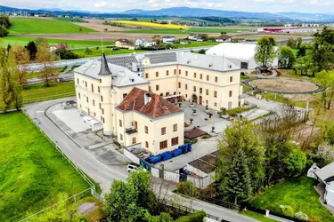 Geschäftslokal/Bürostandort/Atelier im Schloss Hubertendorf