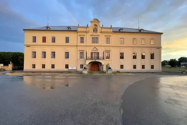 Blindenmarkt, Schloss Hubertendorf 1, Top 7-Büro/Ordination