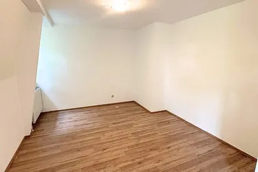 STEYR. Erstbezug! Moderne Wohnung mit Einbauküche, Parkplatz &amp; Zentralheizung!
