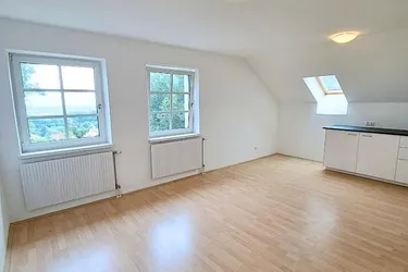 STEYR. Erstbezug! Moderne Wohnung mit Einbauküche, Parkplatz &amp; Zentralheizung!