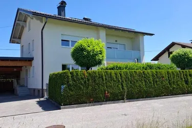 Schmuckes Zweifamilienhaus in Salzburg / Anthering!