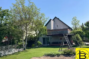 15138 Einfamilienhaus mit sonnigem Garten