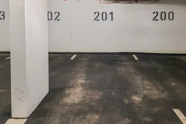 PROVISIONSFREI VOM EIGENTÜMER! HELER PARK! TIEFGARAGENPLATZ!