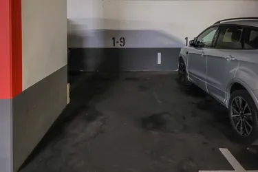 PROVISIONSFREI VOM EIGENTÜMER! MONTE LAA! TIEFGARAGENPLATZ!
