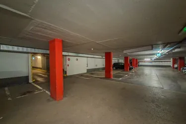PROVISIONSFREI VOM EIGENTÜMER! AUTO-TIEFGARAGENPLATZ RENNWEG IM 3. BEZIRK!