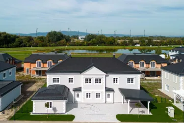 Hochwertiges niedrigenergie Doppelhaus mit Carport und Seezugang !