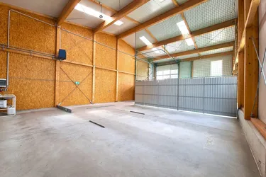 Moderne Lagerhalle in Baden!