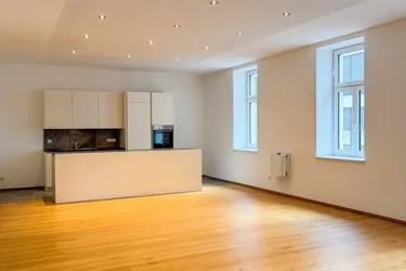 Perfekte Lage!! Top-moderne Altbauwohnung mit Balkon und Sauna in der Hauptstraße