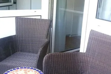 Kleine Wohnung mit Balkon!