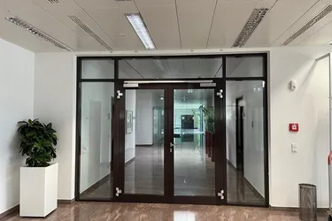 Bezugsfertige Büro - und Konferenzräume zu mieten