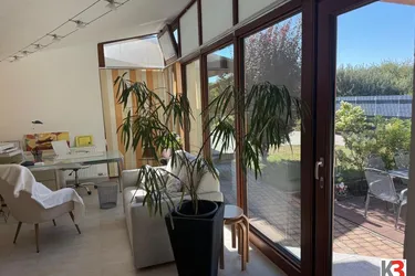 K3 - Tolle Liegenschaft mit Wintergarten, eigenem Brunnen und Doppelgarage in absoluter Ruhelage