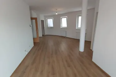 Topsanierte 3-Zimmer-Wohnung mit neuer Küche