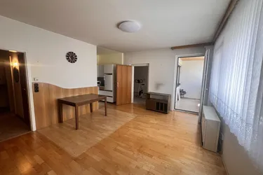 ++kleine ETW in guter Lage mit verglaster Loggia++