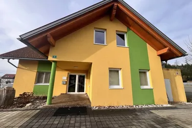 ++schönes Geschäftshaus - barrierefrei im EG - mit Carport für 6 PKW und vielen Stellplätzen in zentraler Lage++