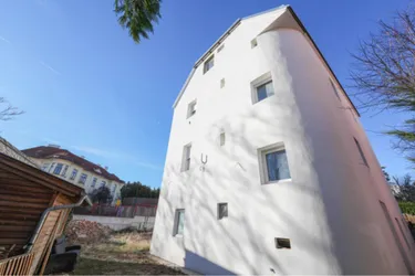 Vielseitiges Mehrfamilienhaus/Zinshaus mit Garten in Brunn am Gebirge