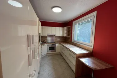 Loggia Wohnung! Sehr gut gelegen mit perfekter Raumaufteilung, Ruhelage und Grünblick inklusive!