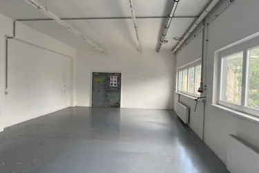//LOFT// Büro/Lager/Werkstatt beim BHF Liesing