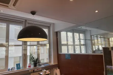 Loftartiges Büro in saniertem Fabriksgebäude - vielseitig nutzbar - neben künftiger U2 Station.