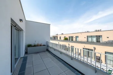 Expose PROVISIONSFREI - IU – Moderne 2-Zimmer DG-Wohnung mit Terrasse