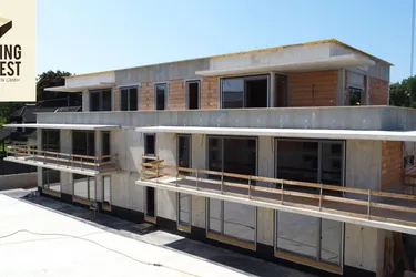 Landliebe in Fischlham | Exklusives Penthouse mit 42 m² Terrasse mit Glasgeländer &amp; Panoramablick - Haus 1 TOP 9