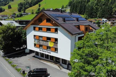 Massivholzbau "Baron - Tower" **In wenigen Wochen bezugsfertig**