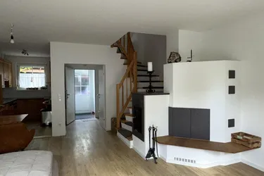 GEPFLEGTES REIHENHAUS MIT GARTEN UND 5 ZIMMER