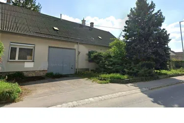 großes Mehrfamilienhaus mit riesigem Grundstück 2500 m², 300 m" Wohnnutzfläche Provisionsfrei